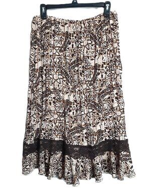 Dressbarn Skirt Size 10 Pullon Lined Lace Accent Machine Wash Work Party